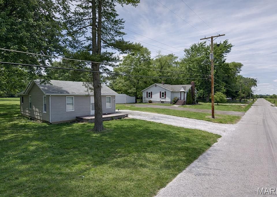 2nd image of 2272 Carol St