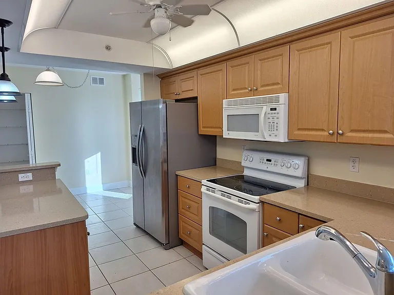 418 Bouchelle Dr #201 — Photo 4