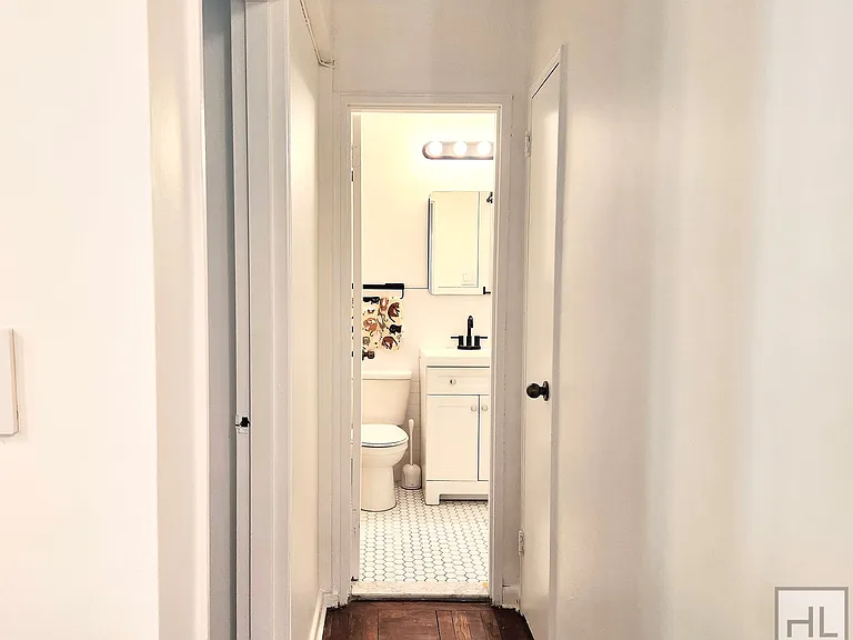 850 Howard Ave #1B — Photo 19