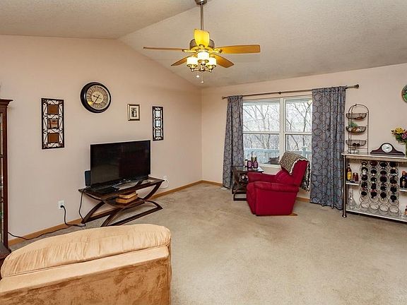 3rd image of 1508 SW Twin Gates Dr