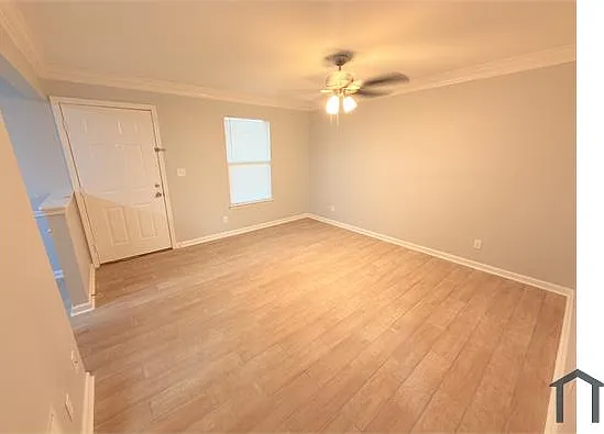 100 E Florence Ave