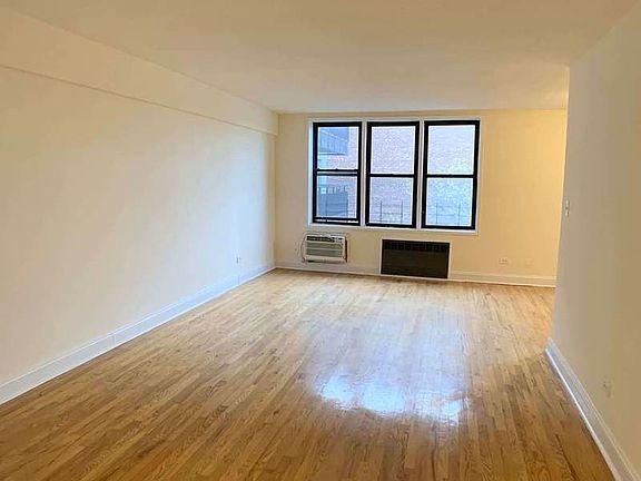 3rd image of 315 Ocean Pkwy APT 4M