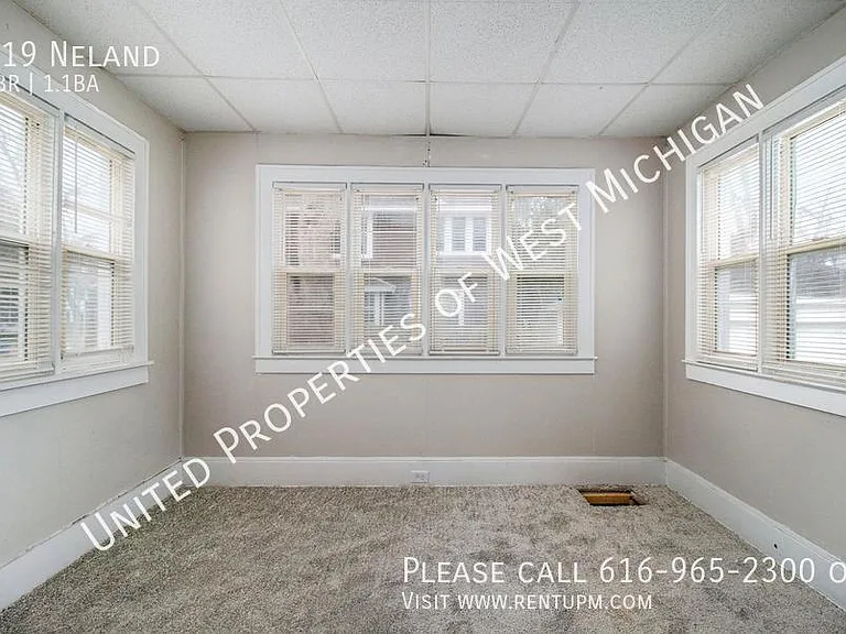 819 Neland Ave SE — Photo 9