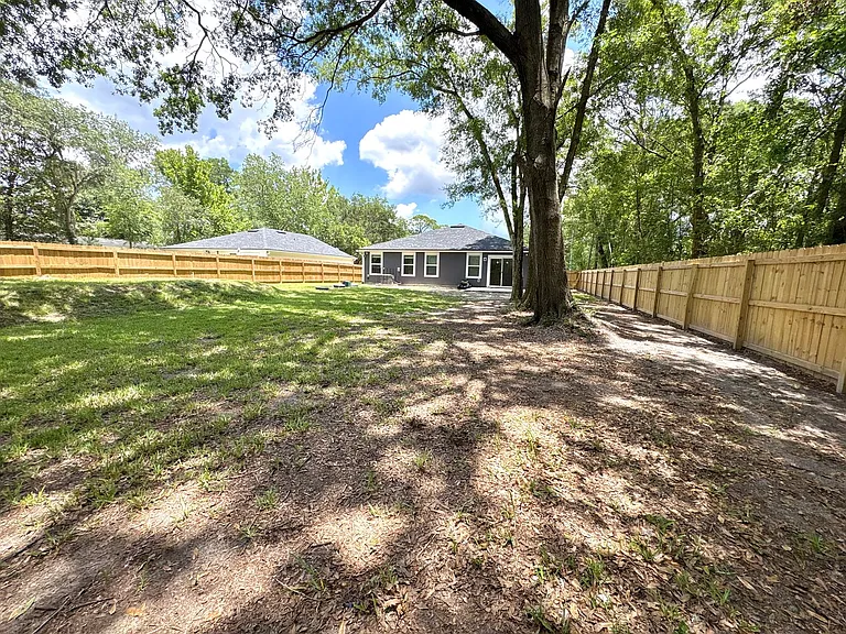 14454 Benton St — Photo 21