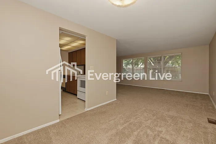 5718 Troy Villa Blvd — Photo 5