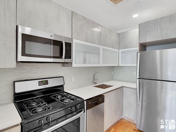 4th image of 735 Greene Ave #1A