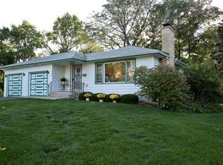 5830 Lyman Ave, Downers Grove, IL 60516