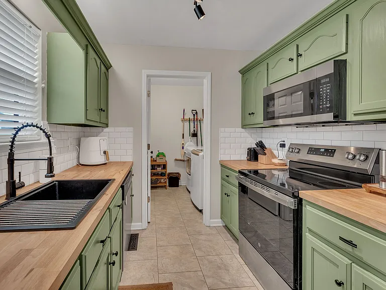 2029 Sunday Silence Dr — Photo 14