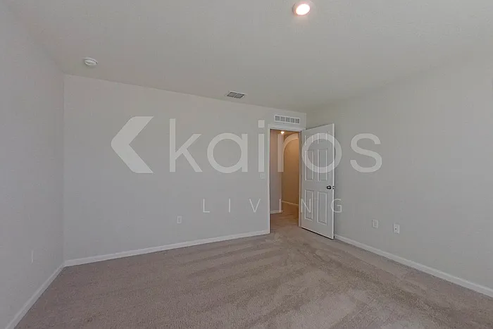 1802 Nebraska Loop — Photo 8