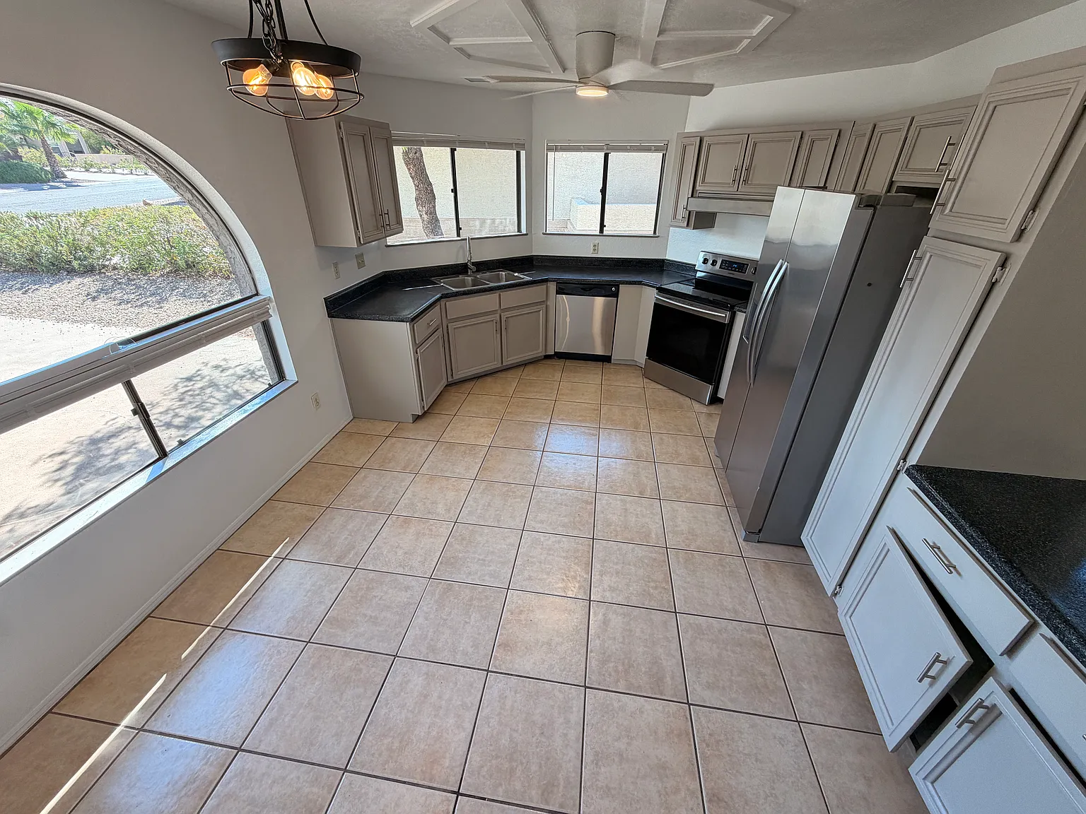 3 bed, 1600 sqft, $2,595 — Photo 1