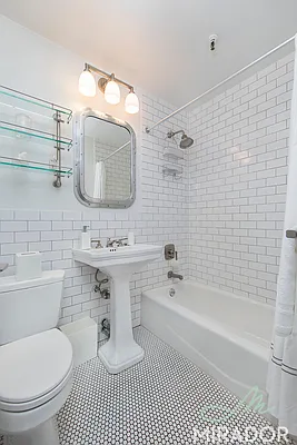 Rented by Mirador Real Estate | media 32