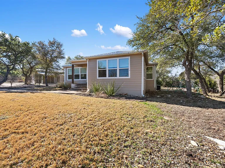 1610 Pace Bend Rd N — Photo 32