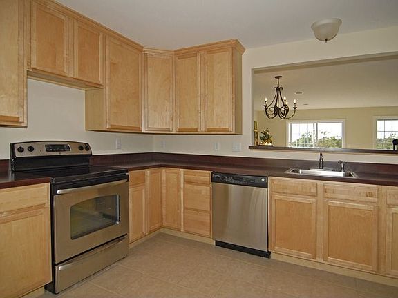 Upgraded stainless kitchen