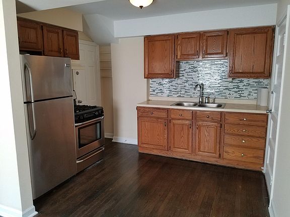 4th image of 1513 Broadway Ave