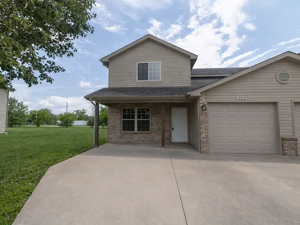 3910 Snowy Owl Dr, Columbia, MO 65202