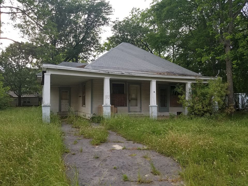 1st image of 410 S Beech St