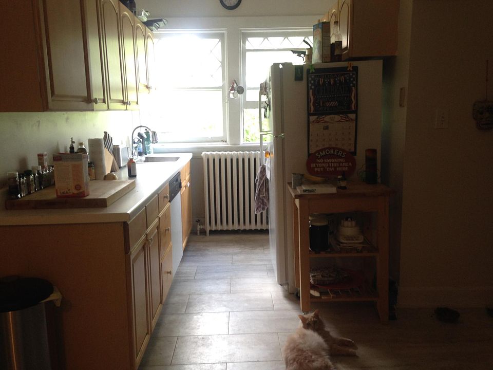 1st image of 985 Dana Ave #E