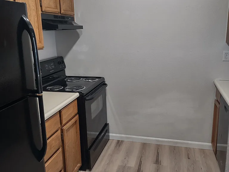 148 W Rockrimmon Blvd #304 — Photo 10