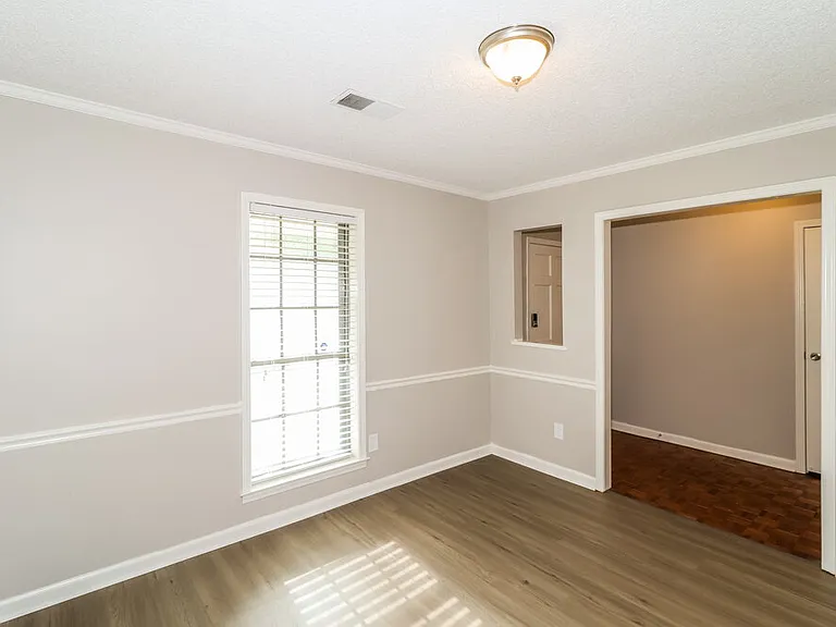 6708 Henredon Dr — Photo 6