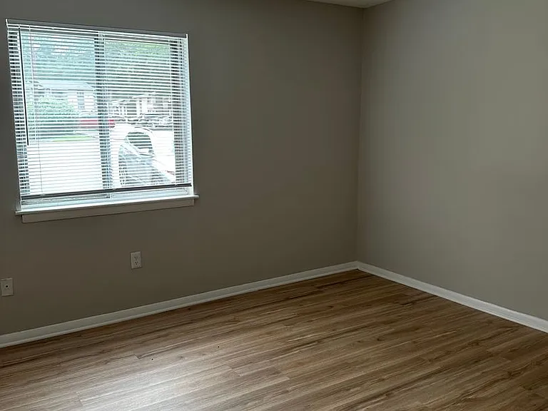 2230-42 E Sunderland Rd — Photo 3