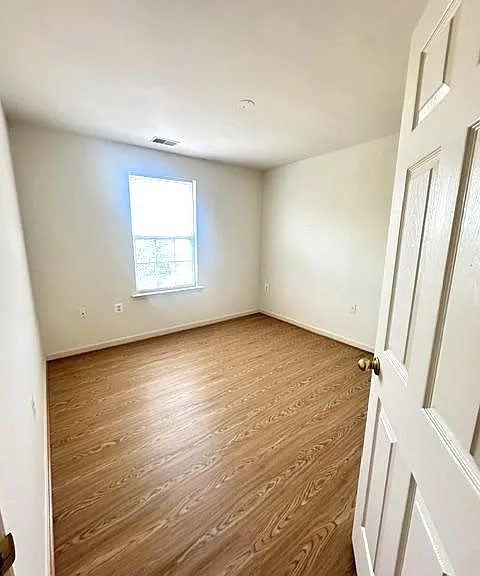 637 McLeary Sq SE — Photo 15