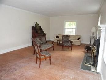 5th image of 145 Claiborne Ave