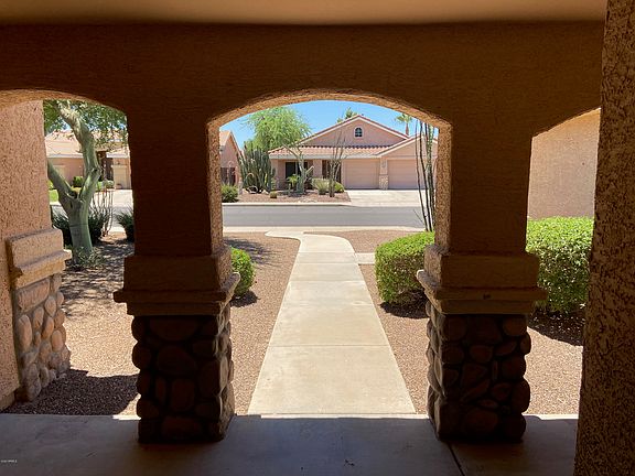 5th image of 1044 W Cooley Dr