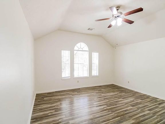 2nd image of 4401 Spoonbill Dr