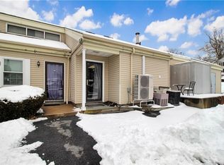 55 Beach St #16, Westerly, RI 02891