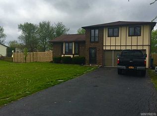 2876 Stony Point Rd, Grand Island, NY 14072