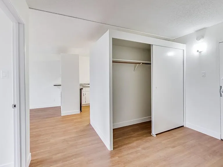 4350 Kirkham Street — Photo 3