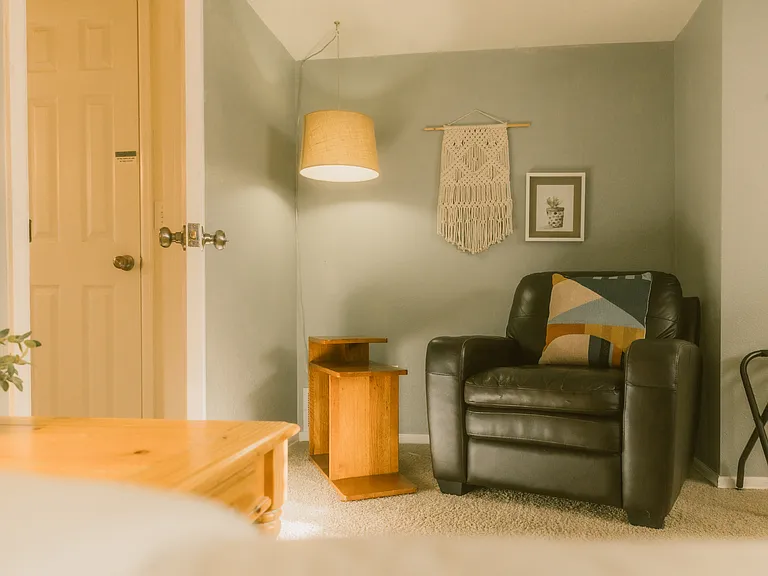 1567 Chesham Cir — Photo 37
