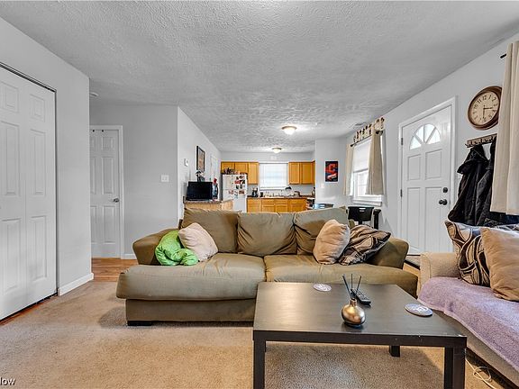 5th image of 18034 Fairville Ave