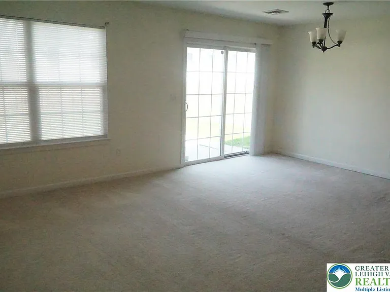 737 Trout Creek Ln — Photo 15