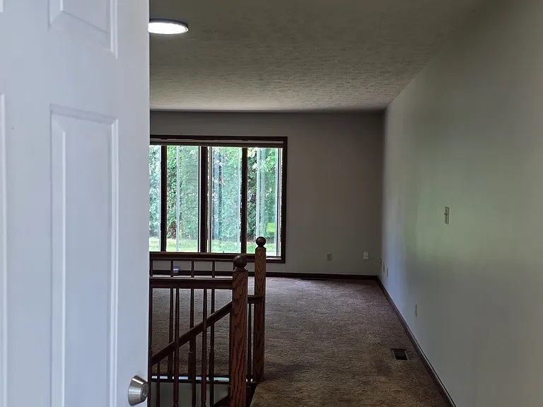 3992 Villa Dr — Photo 3