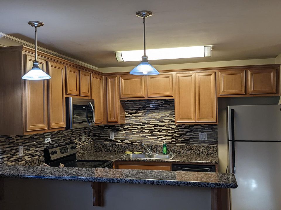 1st image of 800 N Mollison Ave Unit 15