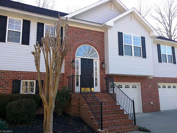 2nd image of 170 New Hampton Ct