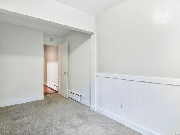122 River Rd #B