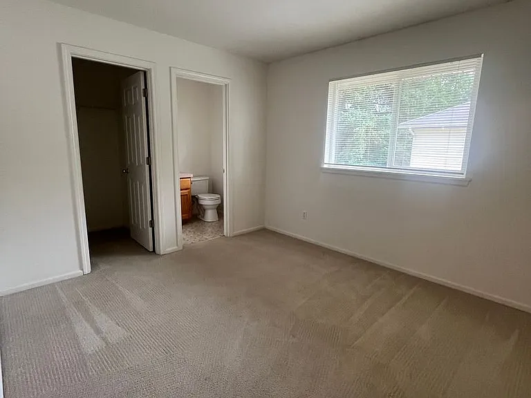 1683 Ono Ave — Photo 10