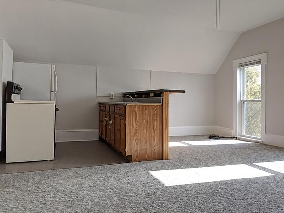 4th image of 105 Brown St APT A