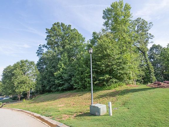 4th image of 2170 Saddle Creek Dr