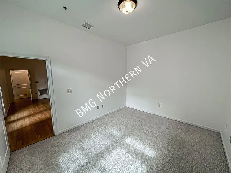 309 Holland Ln #105 — Photo 20