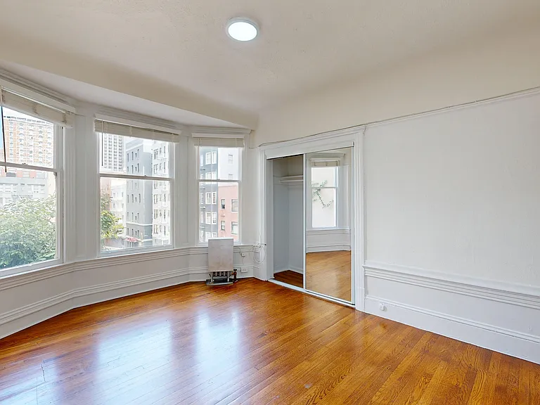 720 Jones St #27 — Photo 3