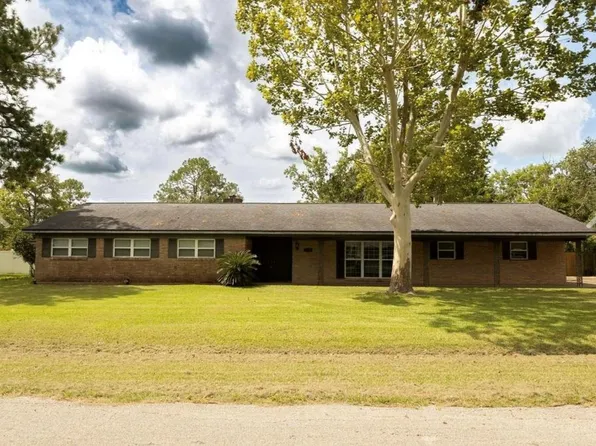 2200 Laurel St, Bay City, TX 77414