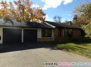 1414 Skyline Rd, Eagan, MN 55121