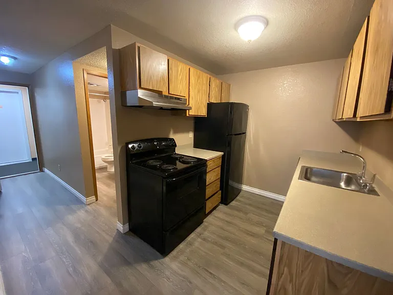 Westwood Apartments — Photo 141
