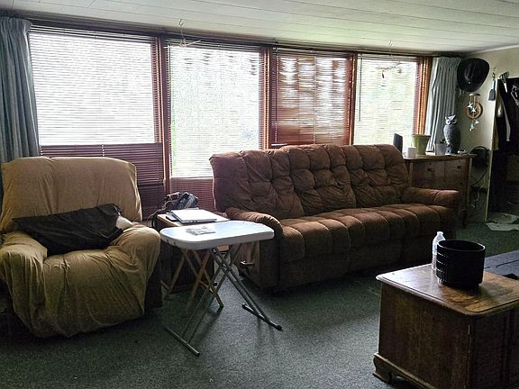 5th image of 1831 Roxbury Road