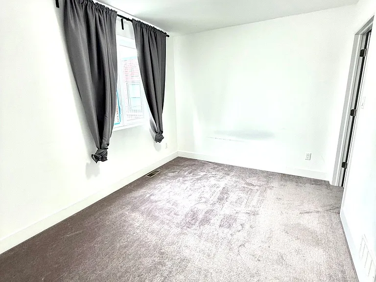 427 Vaughan Rd #1 — Photo 4