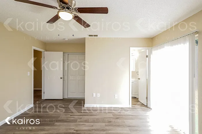 16 Spring Loop Cir — Photo 6