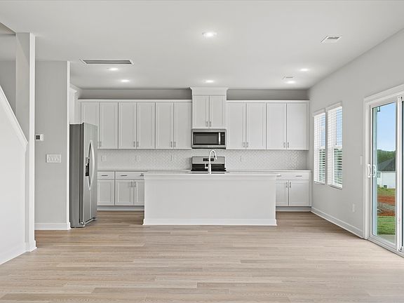 Welcome to the Dakota floorplan at Chatham Forest.